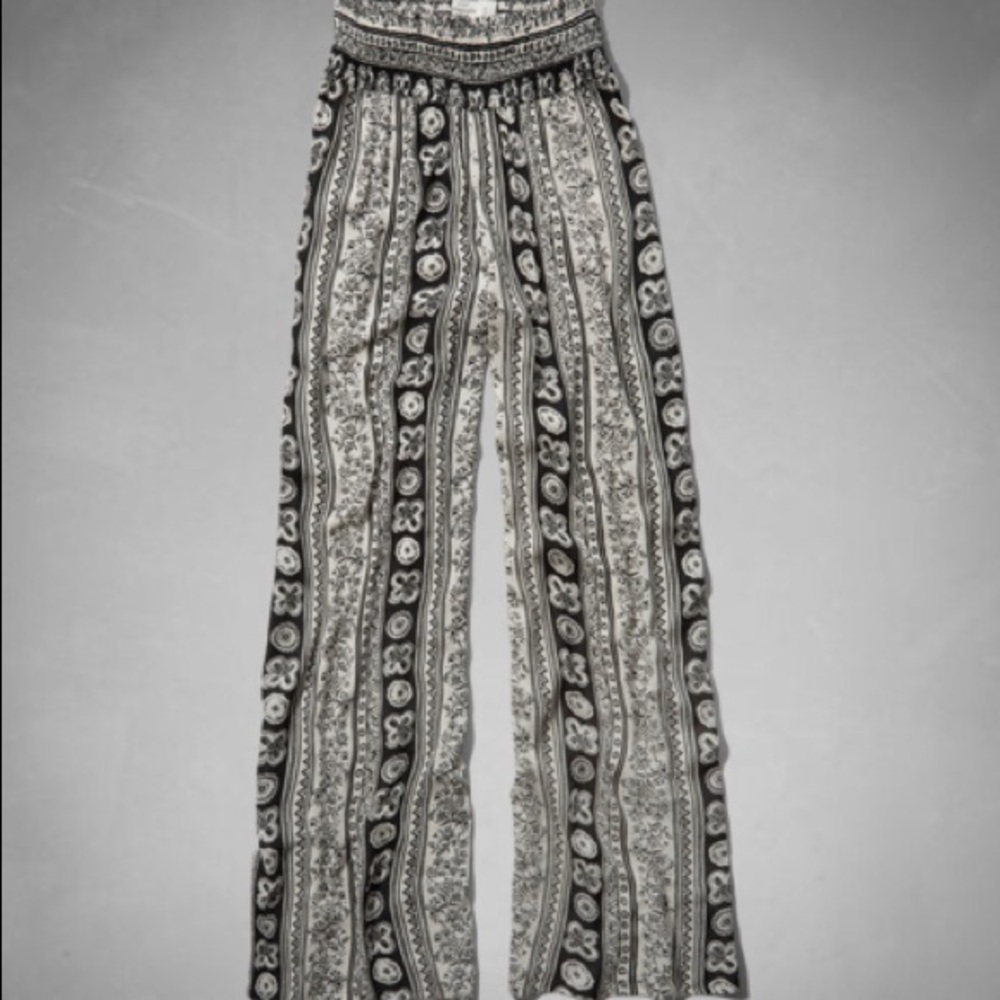 Abercrombie & Fitch wide leg lounge pant